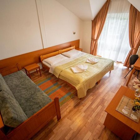 Park Hotel Cingov Смижаны Экстерьер фото